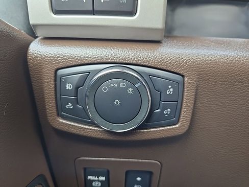 Used 2019 Ford F150 King Ranch w/ Equipment Group 601A Luxury image 23