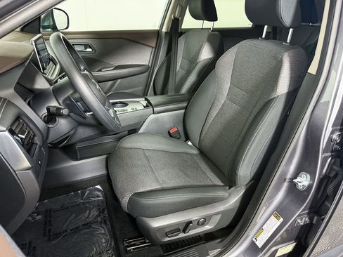 Certified 2023 Nissan Rogue SV image 18