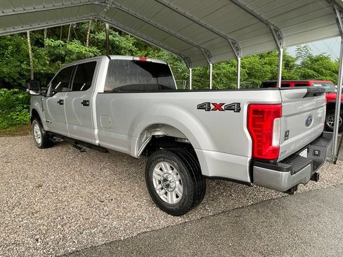 Used 2017 Ford F250 XLT AWD/4WD image 4