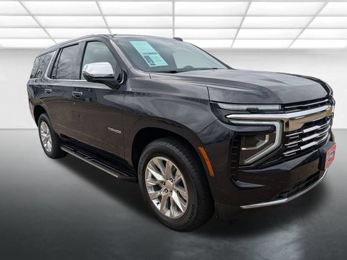 Used 2025 Chevrolet Tahoe Premier AWD/4WD image 1