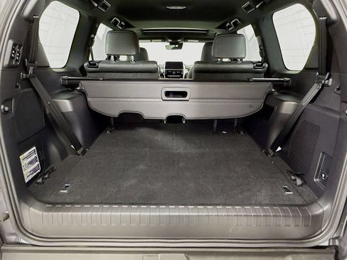 Used 2023 Lexus GX 460 Luxury w/ Sport Design Package AWD/4WD image 26