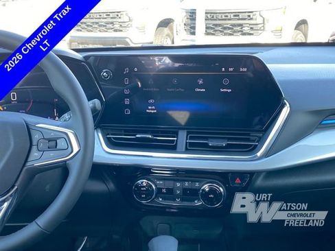 New 2026 Chevrolet Trax LT w/ Driver Confidence Package image 19