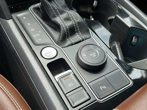Used 2023 Volkswagen Atlas SE AWD/4WD image 19