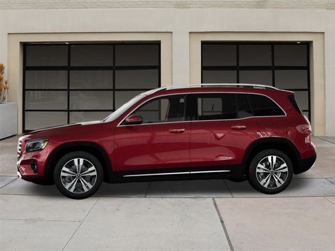 New 2025 Mercedes-Benz GLB 250 image 35