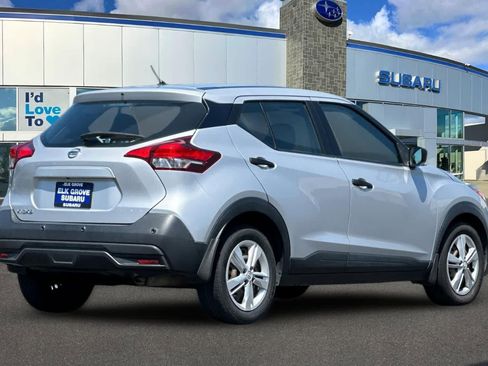 Used 2020 Nissan Kicks S FWD image 2