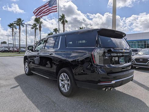 Certified 2025 Chevrolet Suburban Premier AWD/4WD image 5