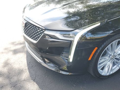 Used 2021 Cadillac CT4 Premium Luxury RWD image 10