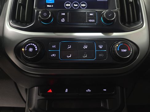Used 2020 Chevrolet Colorado LT AWD/4WD image 18