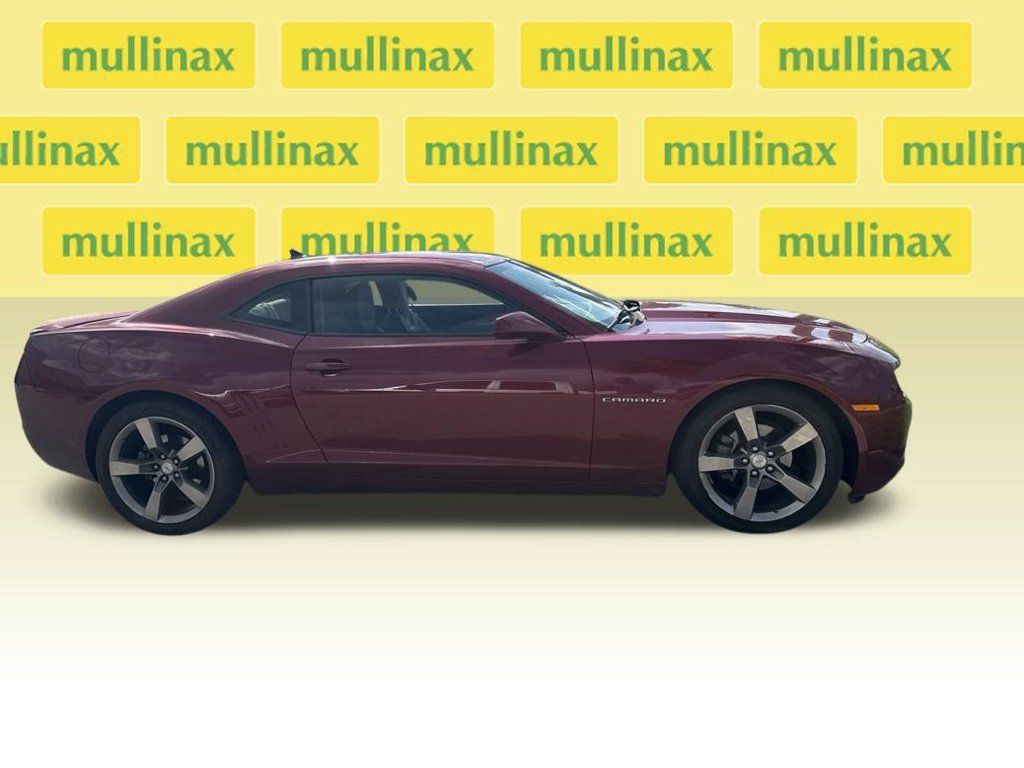 Used 2011 Chevrolet Camaro LT w/ RS Package RWD image 2