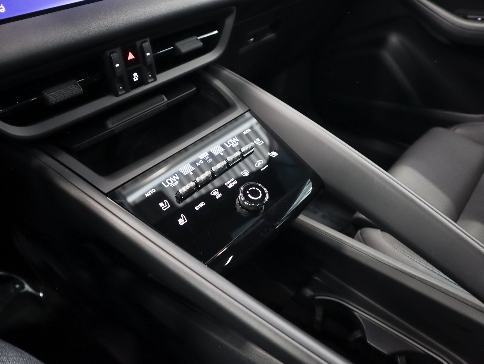 Certified 2026 Porsche Macan Electric RWD image 18