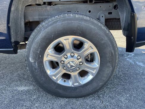 Used 2023 RAM 2500 Big Horn w/ Level 1 Equipment Group image 12