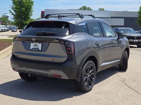 Used 2026 Nissan Kicks SR AWD/4WD image 11