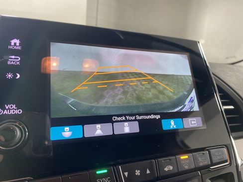 Used 2023 Honda Odyssey Touring image 15