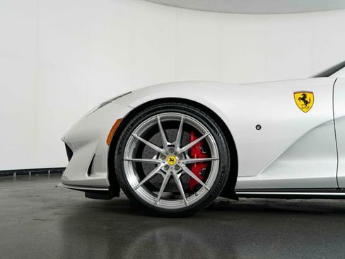 Used 2022 Ferrari 812 GTS RWD image 12