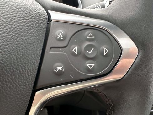 Used 2023 Chevrolet Traverse RS AWD/4WD image 18