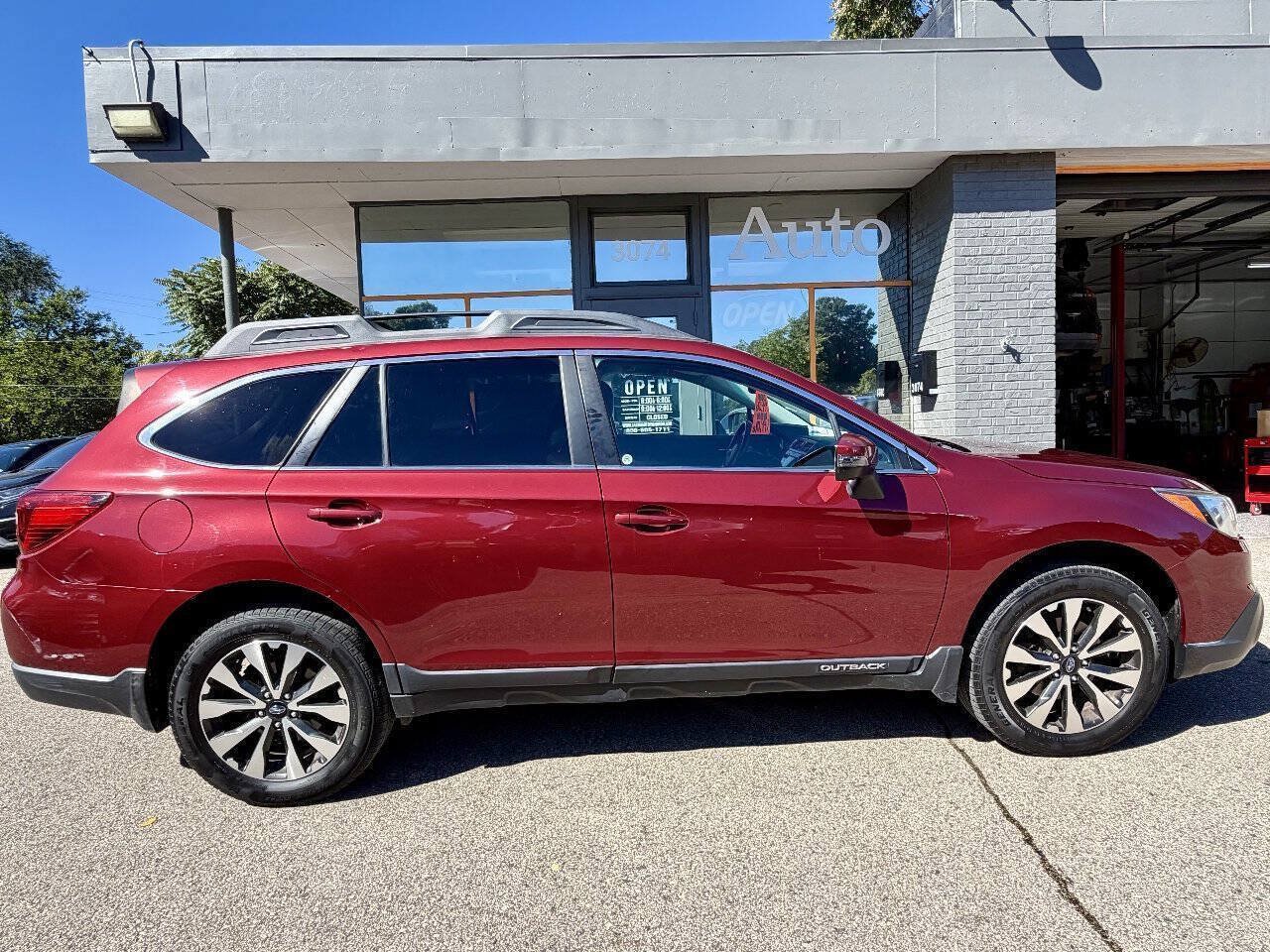 Used 2016 Subaru Outback 2.5i Limited w/ Popular Package #4 AWD/4WD image 2