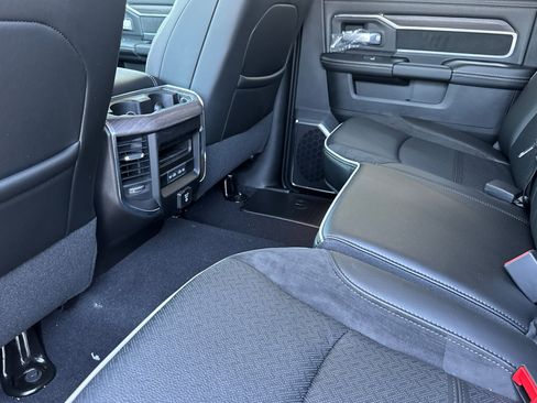 New 2026 RAM 2500 Laramie AWD/4WD image 11