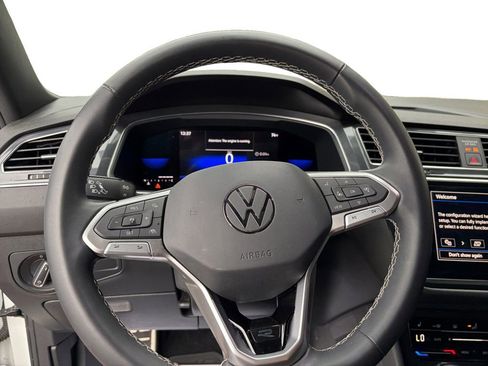 Certified 2023 Volkswagen Tiguan SE R-Line FWD image 24