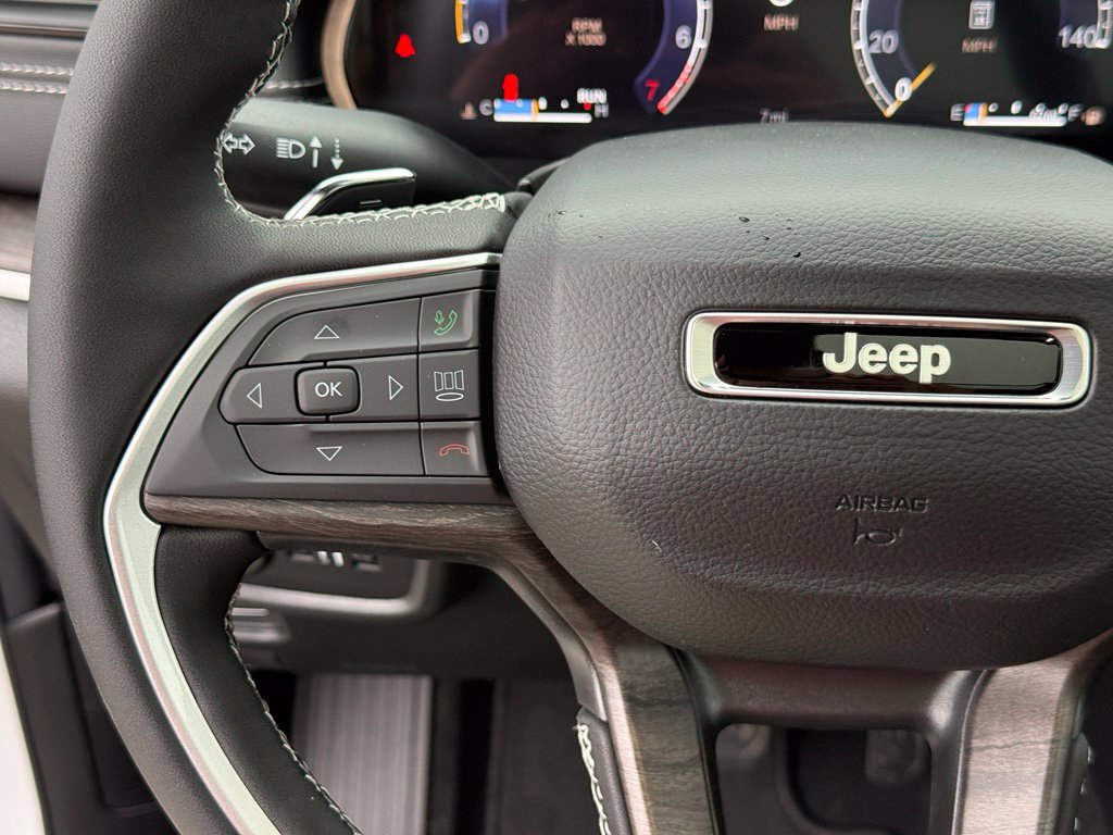 New 2027 Jeep Grand Cherokee Limited AWD/4WD image 14