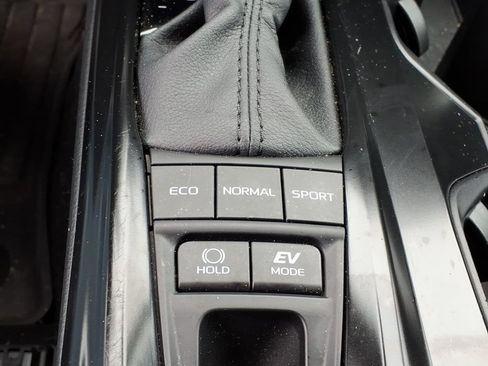 Used 2025 Toyota Camry SE w/ Multimedia Upgrade Package image 19