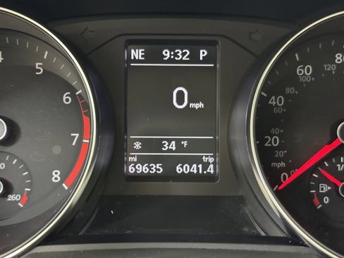 Used 2017 Volkswagen Passat 1.8T SE image 28