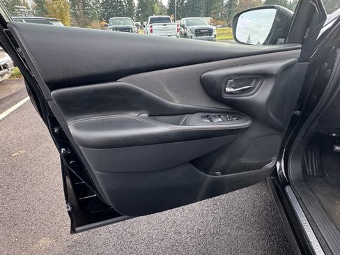 Used 2021 Nissan Murano S image 16