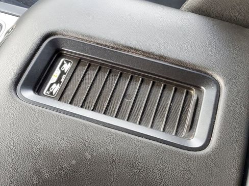 Certified 2018 GMC Sierra 2500 SLT w/ Duramax Plus Package image 21