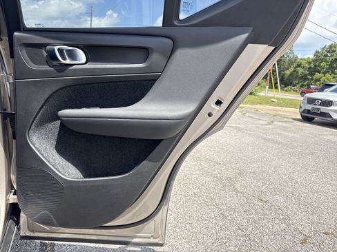 Used 2024 Volvo XC40 B5 Plus w/ Protection Package Premier AWD/4WD image 26