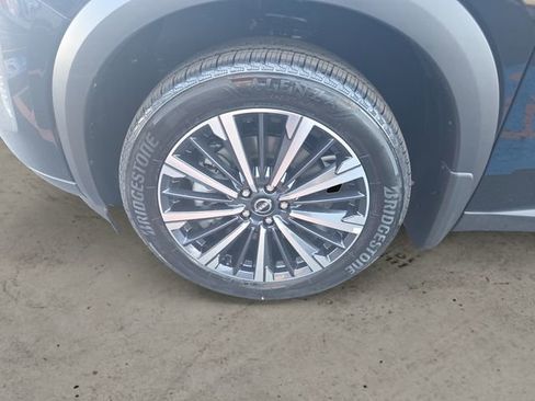 New 2026 Nissan Pathfinder Platinum AWD/4WD image 14