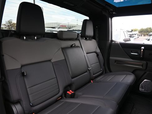 Used 2024 GMC Hummer EV 2X w/ LPO, Illumination Package AWD/4WD image 23