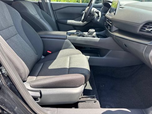 Used 2025 Nissan Rogue SV FWD image 13