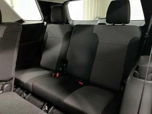 Used 2018 Chevrolet Traverse LS image 23