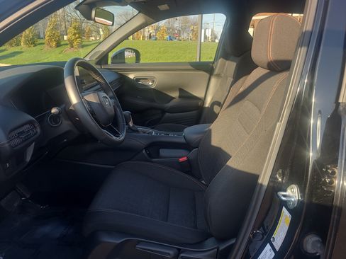 Used 2024 Honda HR-V Sport image 16