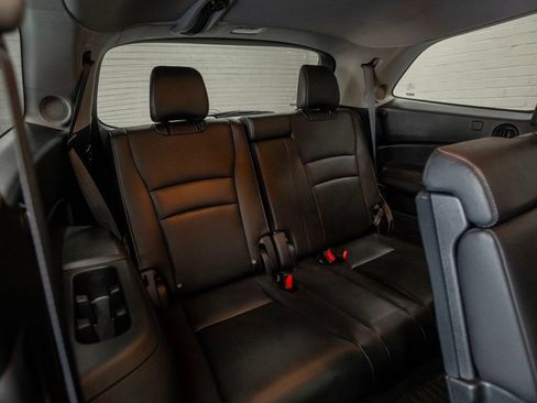 Used 2019 Honda Pilot Touring image 29