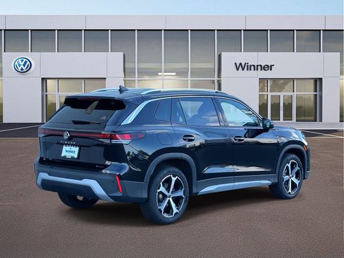 New 2025 Volkswagen Tiguan SE image 5