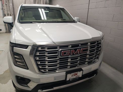 New 2026 GMC Yukon XL Denali w/ Sun & Power Step Package image 6