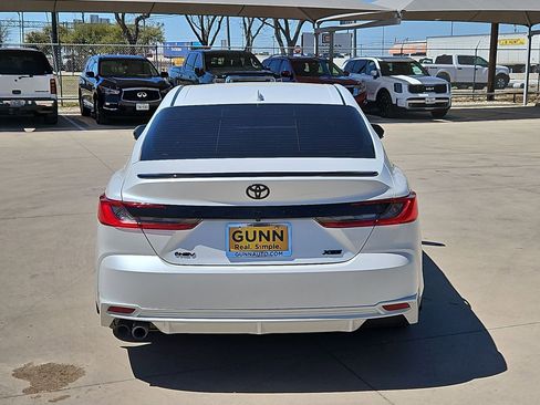 Used 2025 Toyota Camry XSE FWD image 4