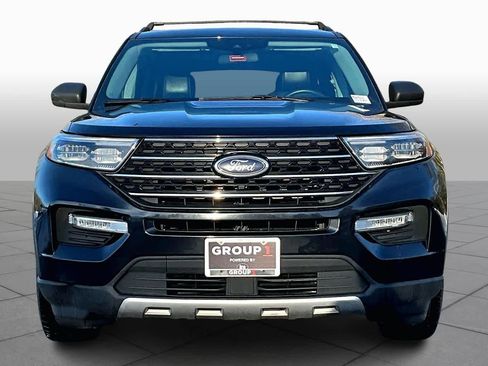 Used 2021 Ford Explorer XLT w/ Equipment Group 202A image 4