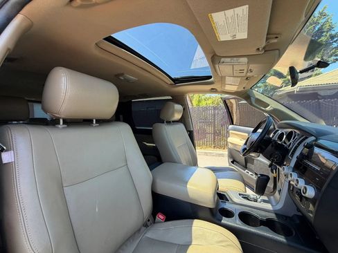 Used 2013 Toyota Sequoia SR5 AWD/4WD image 28