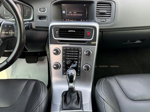 Used 2018 Volvo S60 T5 Dynamic w/ Vision Package FWD image 16