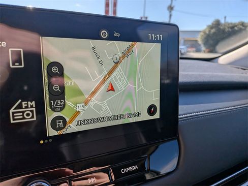 Used 2025 Mitsubishi Outlander SE image 18