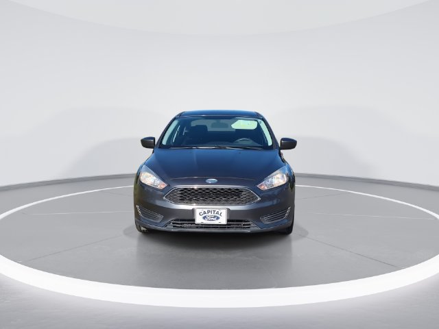 Used 2018 Ford Focus SE FWD image 3