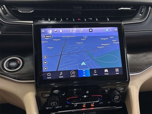 Used 2021 Jeep Grand Cherokee L Limited image 23