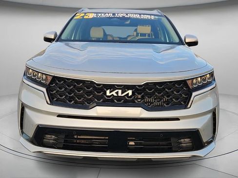 Used 2023 Kia Sorento EX image 4
