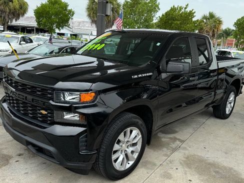 Used 2019 Chevrolet Silverado 1500 Custom w/ Custom Convenience Package image 1