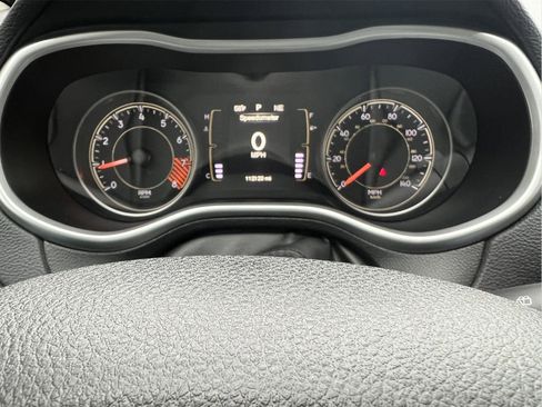 Used 2014 Jeep Cherokee Latitude w/ Comfort/Convenience Group FWD image 28