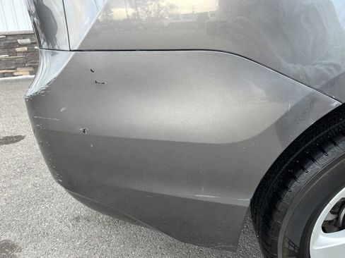 Used 2015 Toyota Sienna L image 16