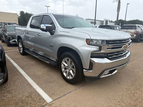 Used 2020 Chevrolet Silverado 1500 LTZ w/ LTZ Texas Edition AWD/4WD image 3