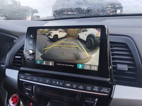 Used 2025 Honda Odyssey Touring image 24