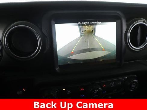 Used 2023 Jeep Wrangler Sahara image 5